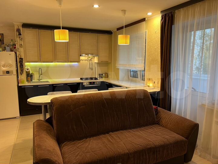 2-к. квартира, 55 м², 3/9 эт.