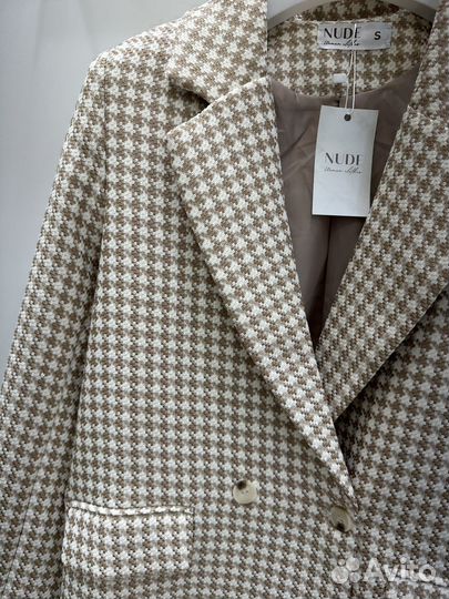 Пиджак жакет новый с биркой