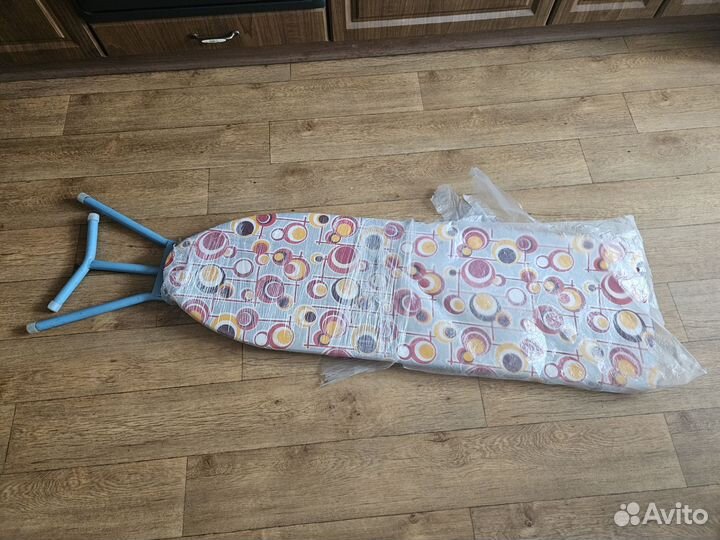 Доска гладильная с подставкой для утюга