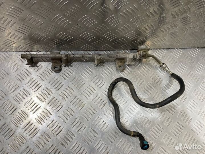 Топливная рампа Toyota Rav4 2.5 2arfe 2015