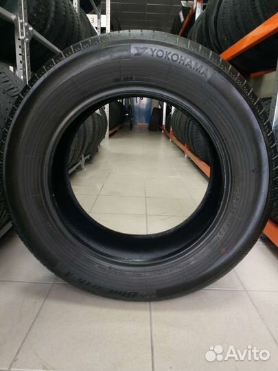 Yokohama BluEarth AE50 215/65 R17