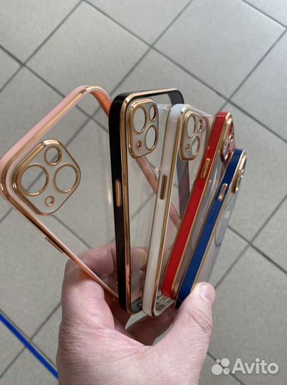 Чехлы для iPhone 13 на бульваре)