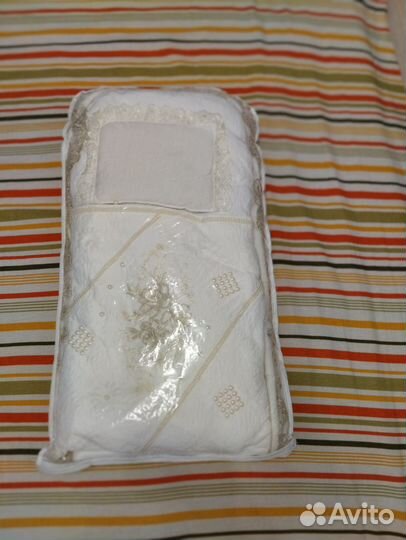 Конверт с одеялом и подушкой на выписку