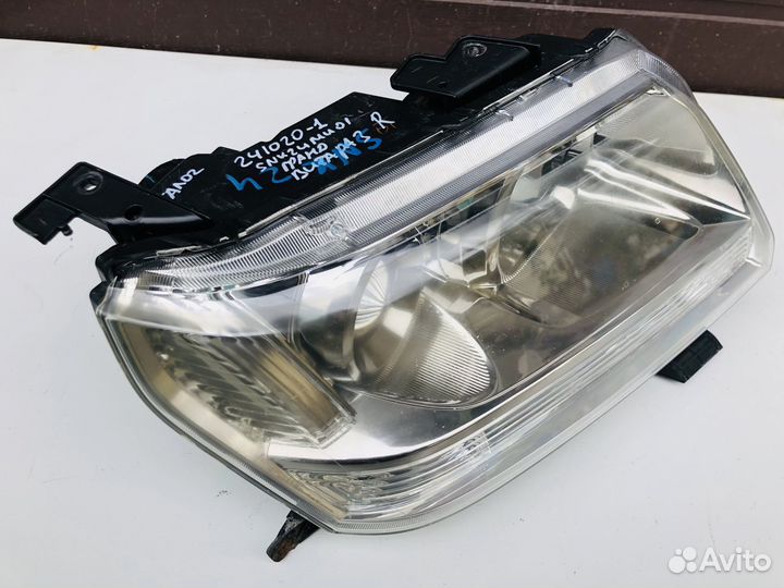 Фара правая Галогеновая Сузуки Гранд Витара 3