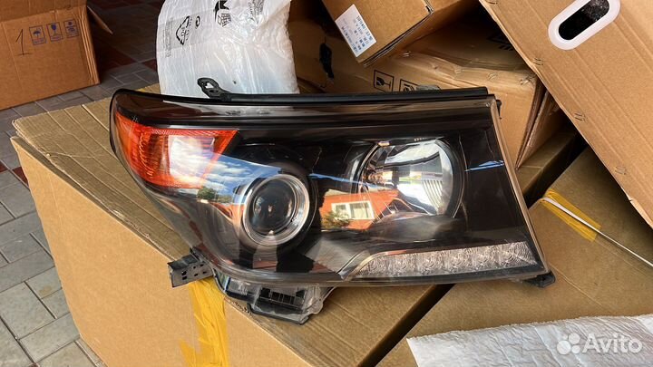 Фары Toyota land cruiser 200