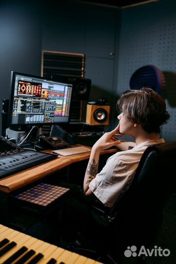 Написание текстов и песен