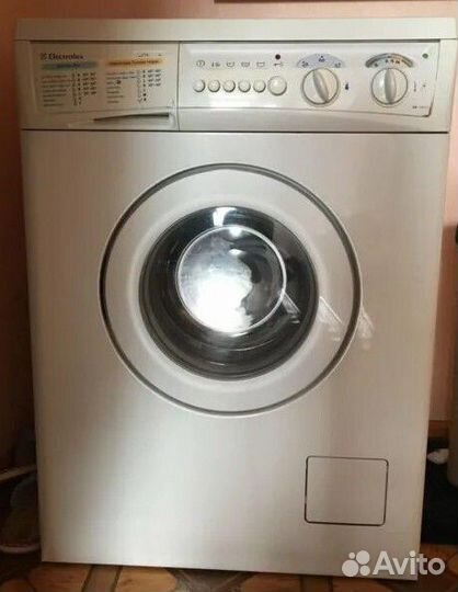 Стиральная машина Electrolux EW1063 S