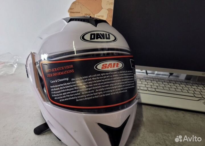 Мотошлем (М размер)