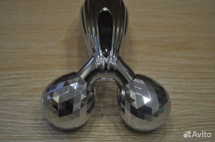 Массажёр для лица и тела 3D Massager