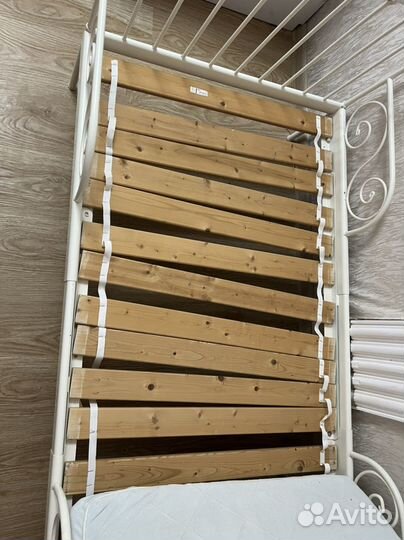 Детская кровать от 3 лет с матрасом бу