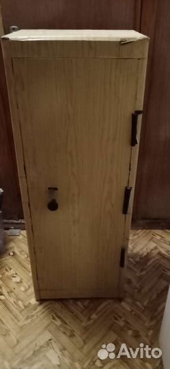 Сейф для оружия,денег и т.д