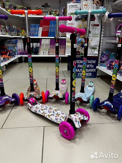 Самокат 21st Scooter Maxi Print со светящимися кол