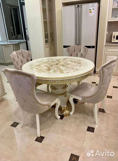 Комплект стол и стулья