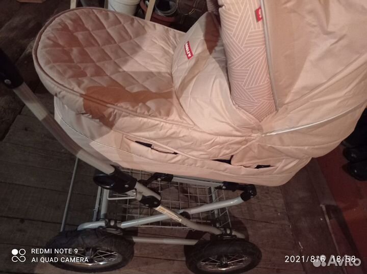 Прогулочная коляска