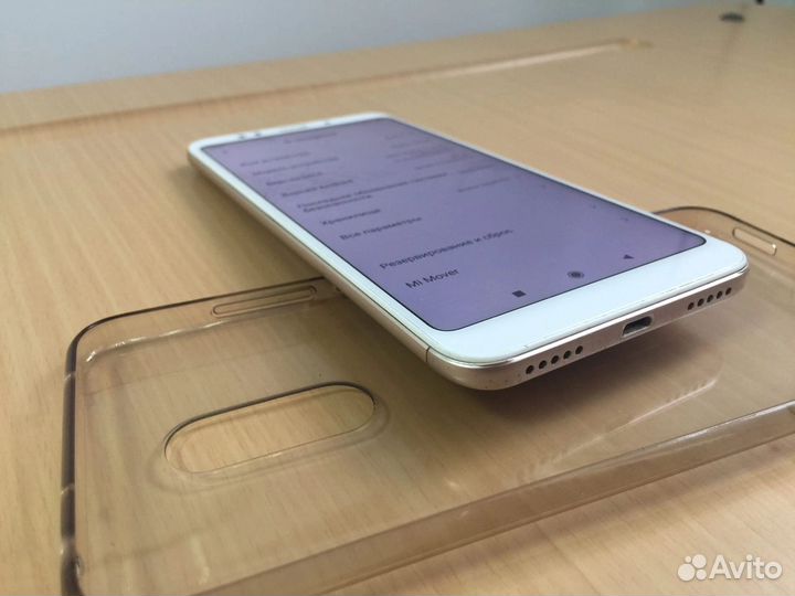 Xiaomi Redmi 5 Plus, 4/64 ГБ