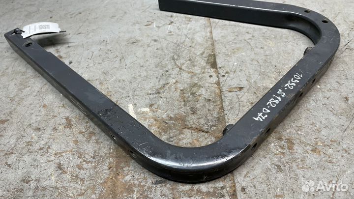 Кронштейн брызговика scania g340