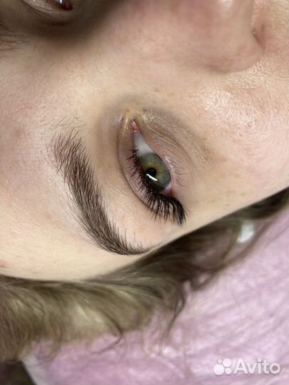 Наращивание ресниц модели