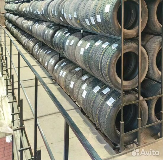 Bridgestone Blizzak DM-V1 215/70 R17 100M