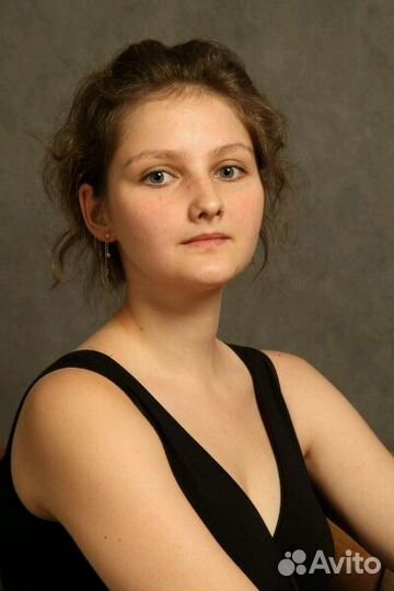 Пианистка, преподаватель фортепиано