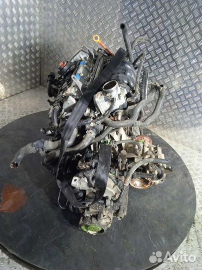 Двигатель Volkswagen Golf 4 1.6i бензин AZD