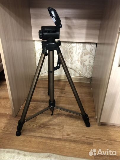 Штатив dexp и камера sjcam