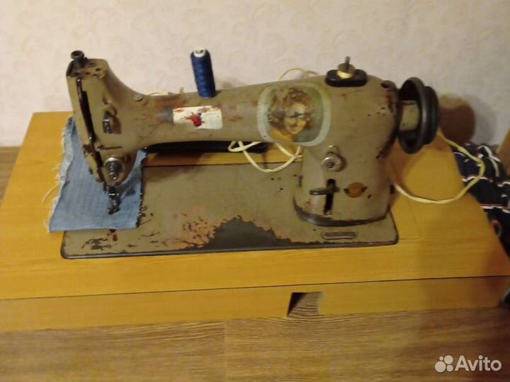 Швейная машинка пмз им. Калинина класс 22 с эл при