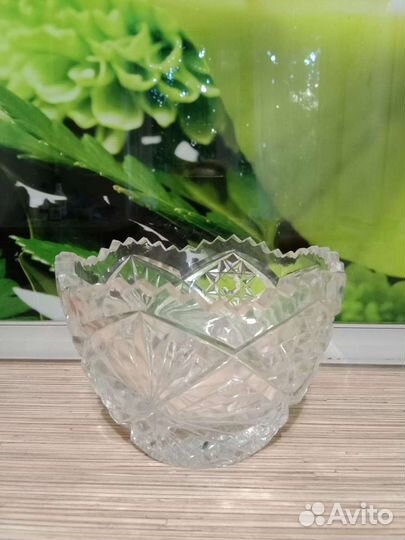 Хрустальная ваза