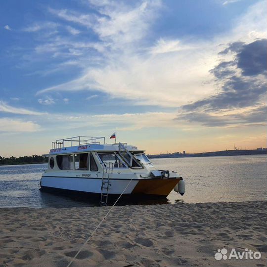 Яхта-катамаран