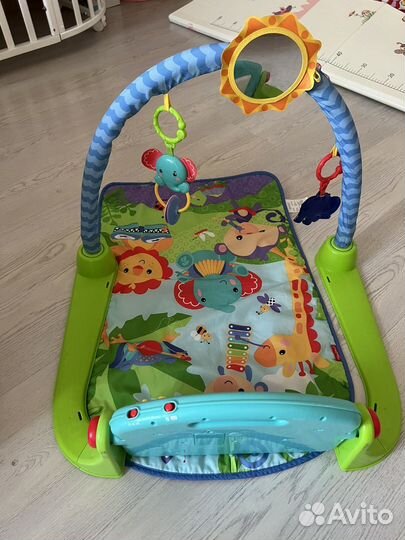 Шезлонг и fisher price коврик