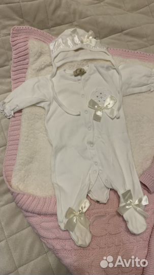 Комплект на выписку для девочки