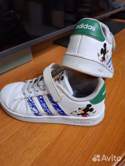 Кроссовки adidas