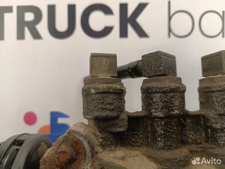 1794473 Кран уровня пола главный