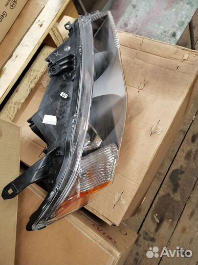 Mitsubishi outlander xl фара правая