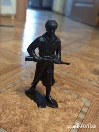 Игрушечные солдаты