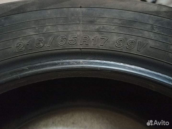 Yokohama 104ZR 215/65 R17