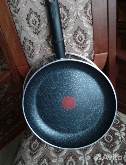 Сковородка tefal 28 см. с крышкой