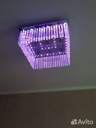 Светильник потолочный