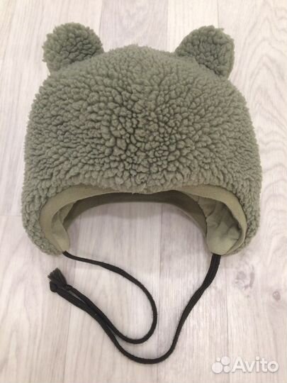 Шапка зимняя и демисезонная,варежки непромокайки