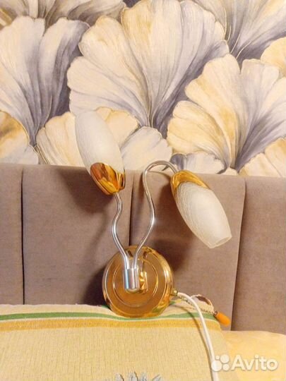 Люстра и бра