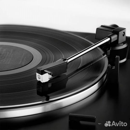 Виниловый проигрыватель Audio-Technica AT-LP60X-BK