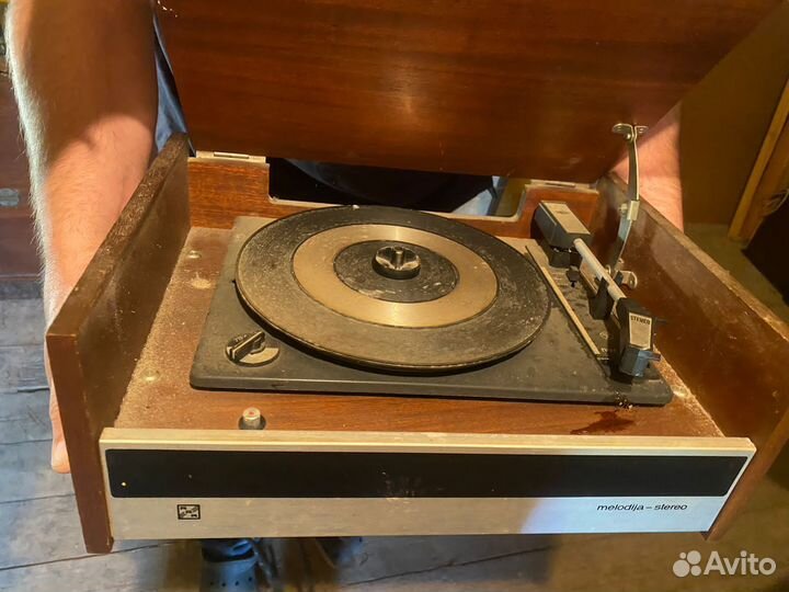 Проигрыватель винила