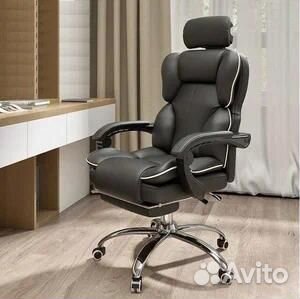 Офисное компьютерное кресло руководителя