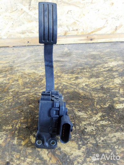 Педаль газа Ford Fusion