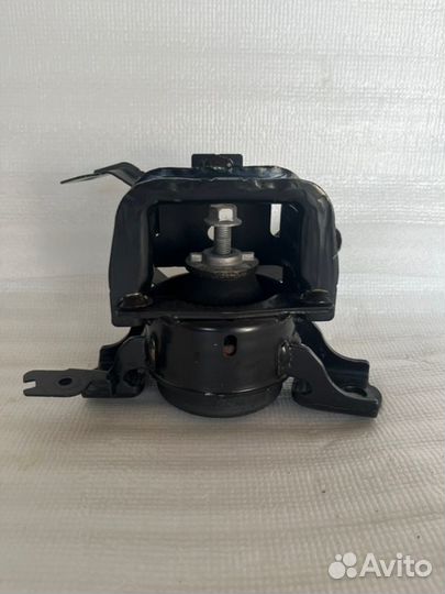 Подушка двигателя правая Toyota Camry V70/V75