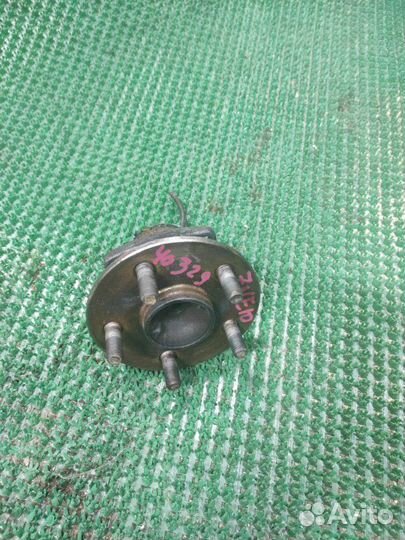 Ступичный узел задний левый Toyota Wish ZNE10