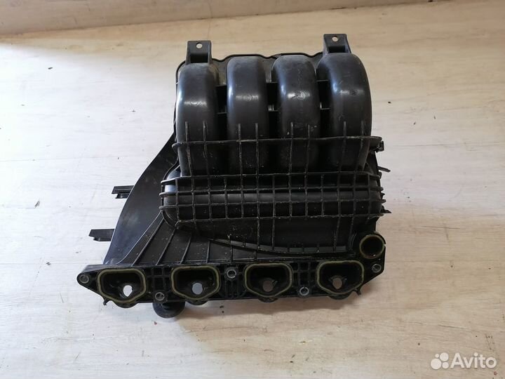 Коллектор впускной 1,6 Skoda Rapid Шкода Рапид