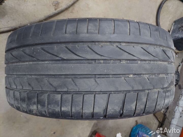 Bridgestone Potenza RE050A 235/35 R19