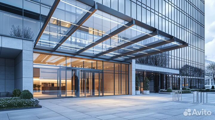 Стеклянный навес над входной дверью