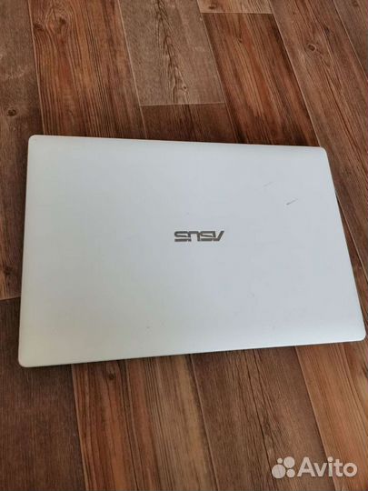 Ноутбук asus
