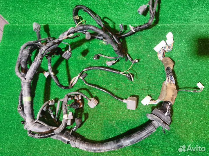 Фишки (разъемы) электропроводки двигателя Mazda